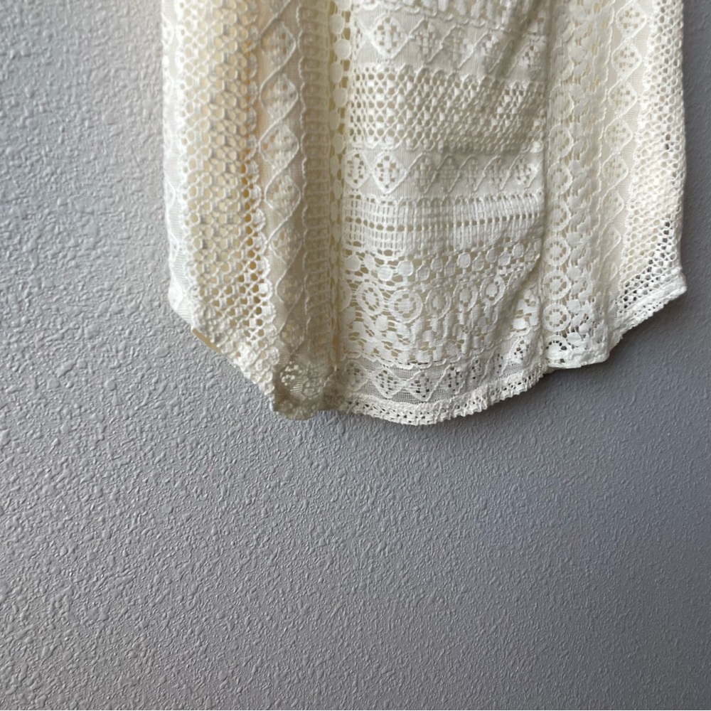 Sleeveless Cream Scalloped Lace Dress by Monteau Los Angeles - Picture 7 of 7